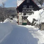 Konukevi Lucie *